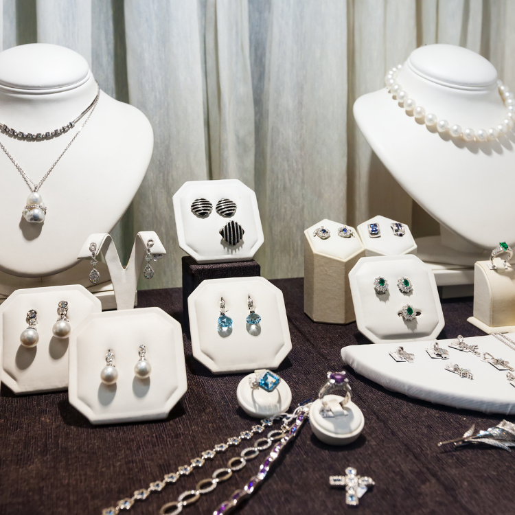 5 Reasons Why Buying Fashion Jewelry is Good for You